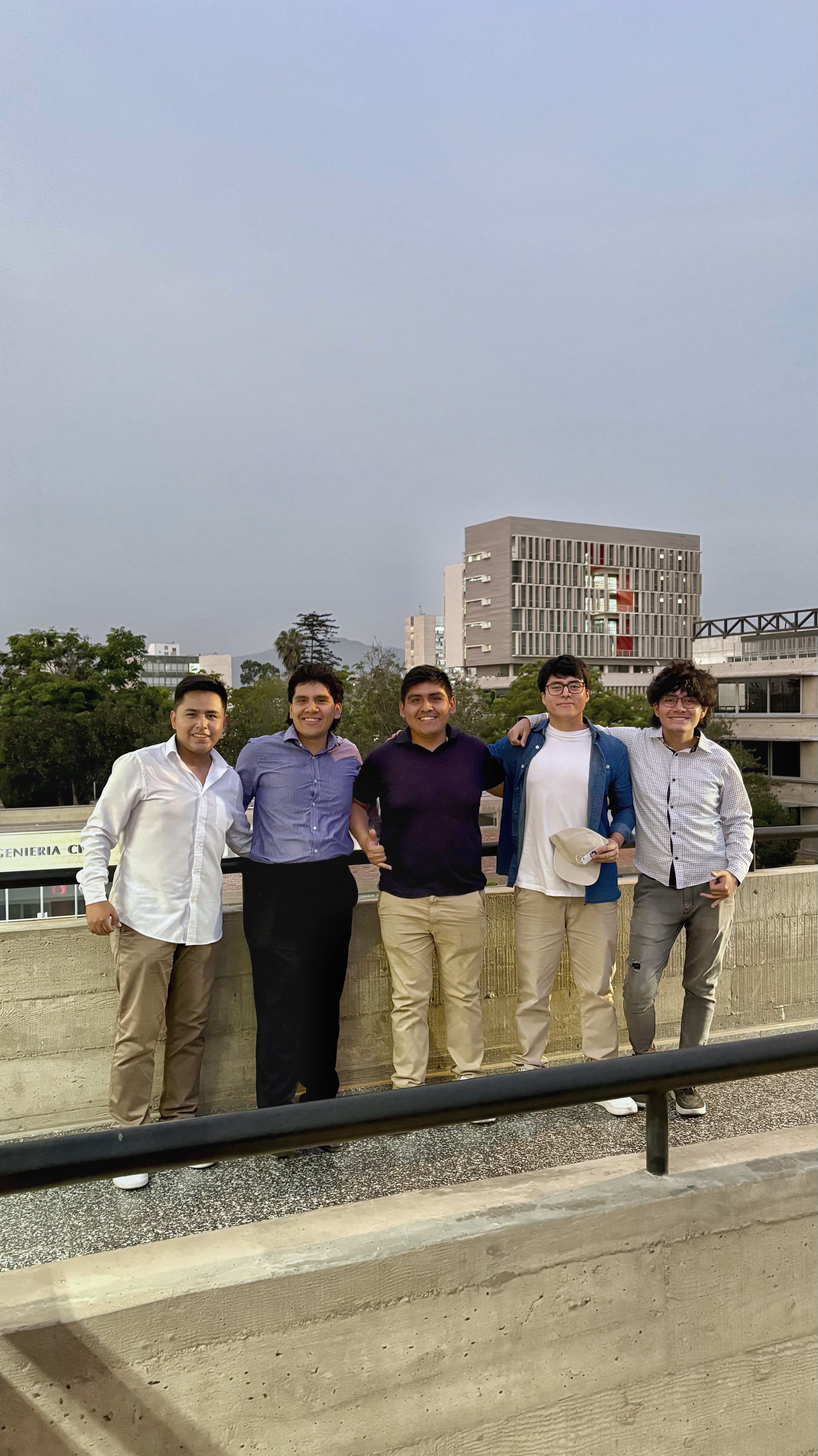 Multidisciplinary team for the final project of AI Summer Camp at PUCP (UNI x PUCP x UNMSM x UPC)