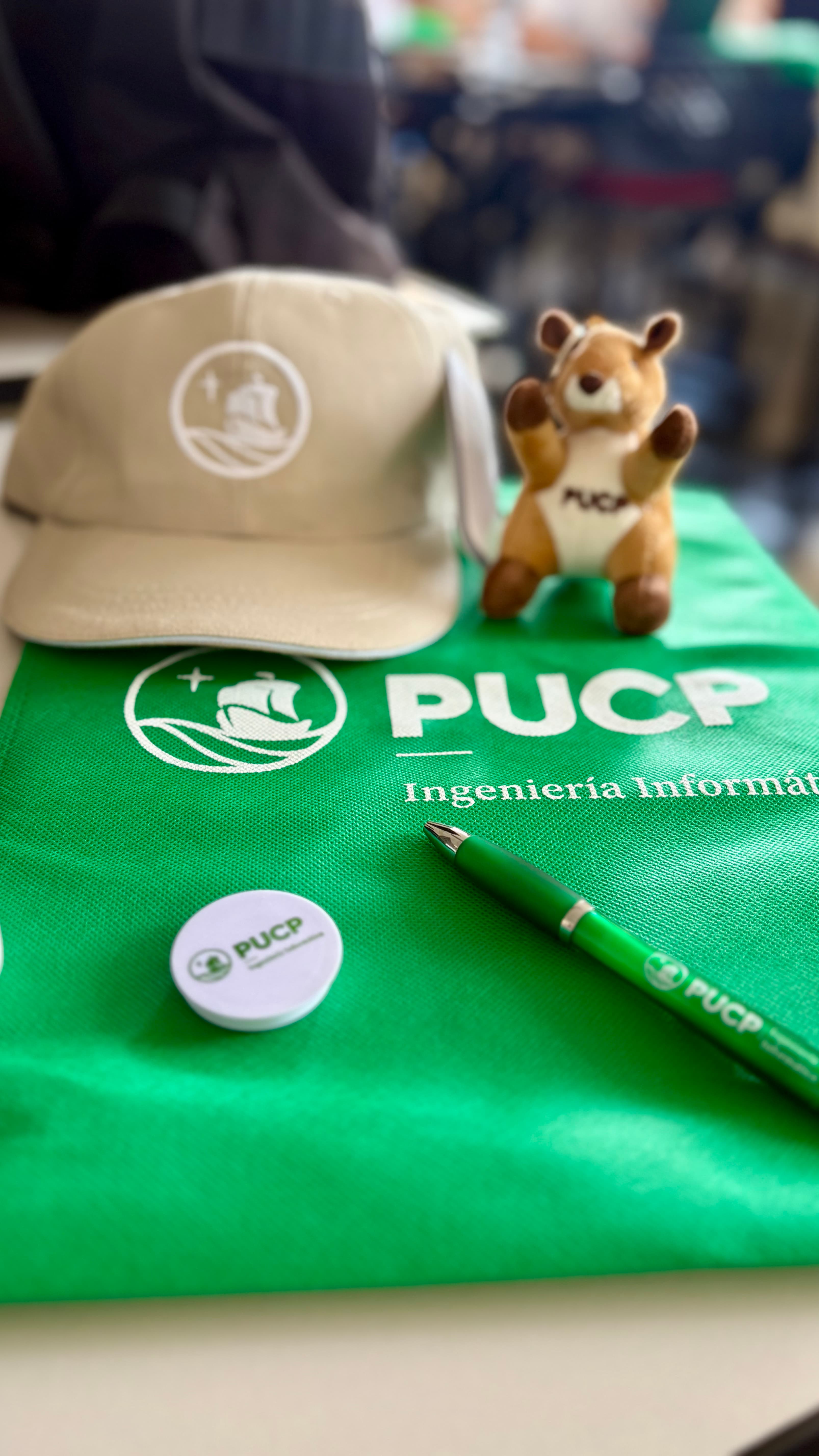 Kit and materials received during the Artificial Intelligence Summer Camp at PUCP
